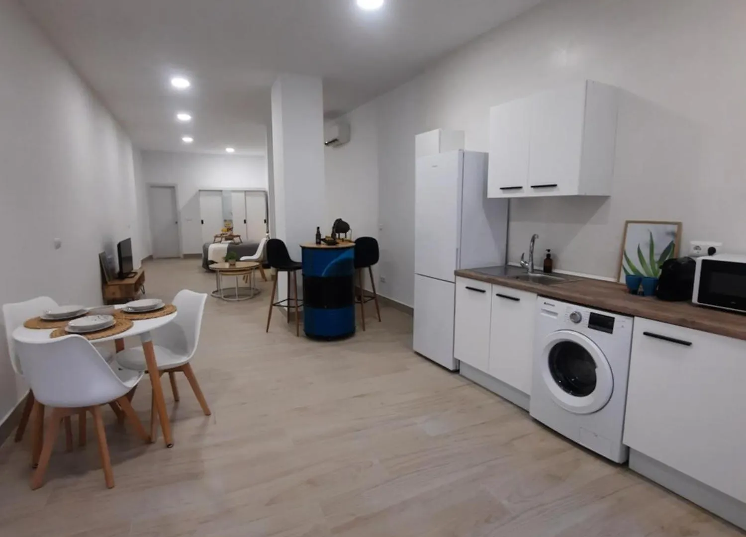 Estudios Olivia I Malaga 0*,